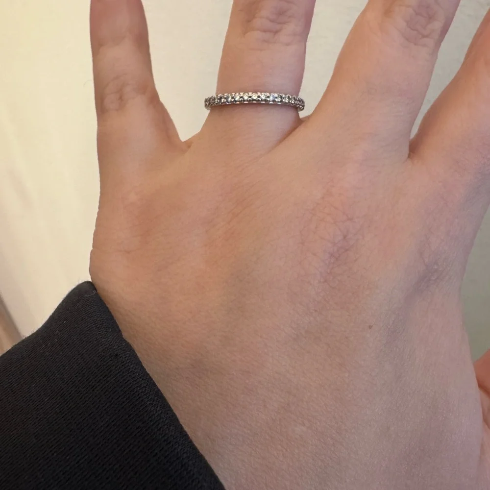 Wedding band. White gold. Size 6